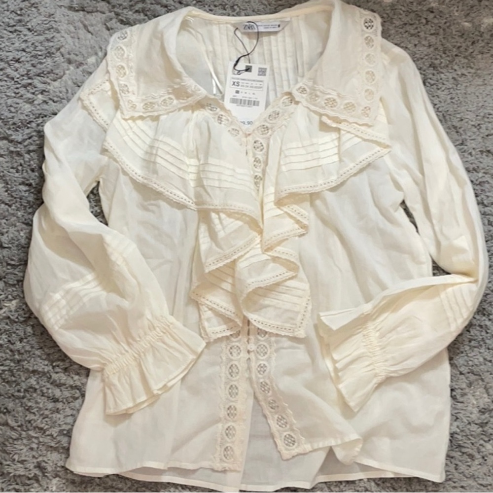 Cream Ruffled Blouse - Picture 3 of 3